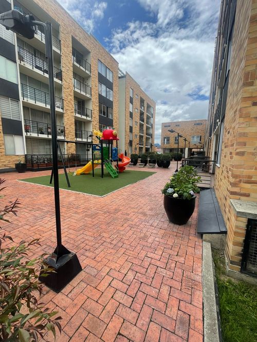 Apartamento de 3 alcobas en venta en Cr. Reservado Nogales De Cajica, Cajicá, 70 m² · foto 13 de 16