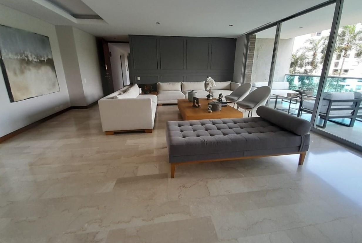 Apartamento en arriendo en El Poblado, Medellín · foto 3 de 10