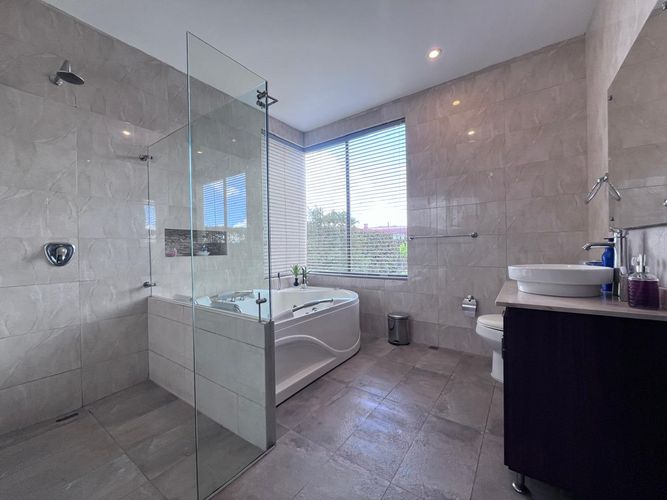 Casa de 3 alcobas en arriendo en Carrizales, Envigado, 260 m² · foto 14 de 19