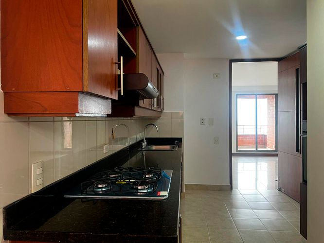 Apartamento de 3 alcobas en arriendo en Santa María De Los Ángeles, Medellín, 136 m² · foto 6 de 18