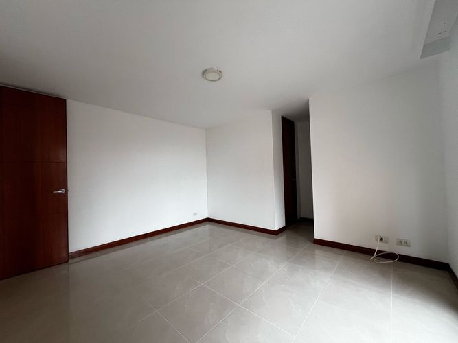 Apartamento de 3 alcobas en arriendo en Santa María De Los Ángeles, Medellín, 136 m² · foto 9 de 18