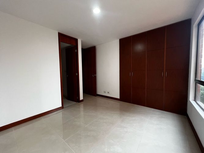 Apartamento de 3 alcobas en arriendo en Santa María De Los Ángeles, Medellín, 136 m² · foto 11 de 18