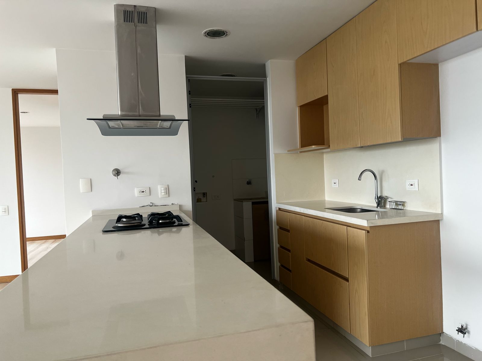 Apartamento en arriendo en Loma Benedictinos, Envigado · foto 8 de 17