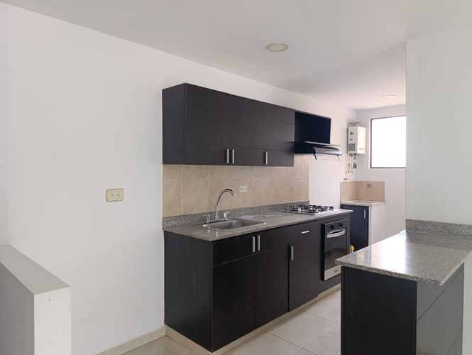 Apartamento de 3 alcobas en arriendo en El Poblado, Medellín, 83 m² · foto 6 de 19