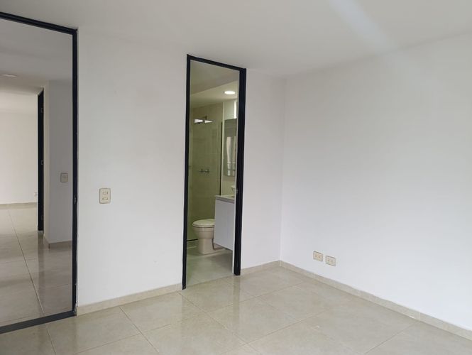 Apartamento de 3 alcobas en arriendo en El Poblado, Medellín, 83 m² · foto 11 de 19