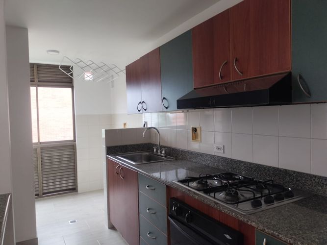 Apartamento de 1 alcoba en arriendo en El Poblado, Medellín, 62 m² · foto 8 de 11