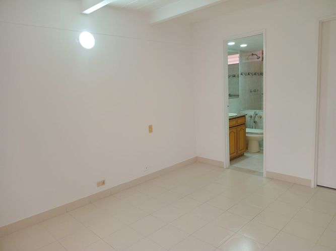 Apartamento de 3 alcobas en venta en Montessori, Envigado, 110 m² · foto 10 de 17