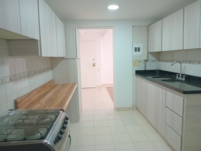 Apartamento de 3 alcobas en arriendo en Montessori, Envigado, 110 m² · foto 4 de 17