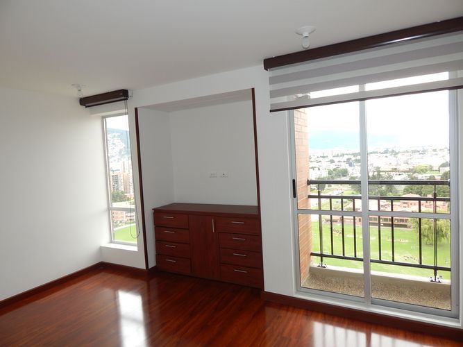 Apartamento de 3 alcobas en venta en La Uribe, Bogotá, 109 m² · foto 4 de 20