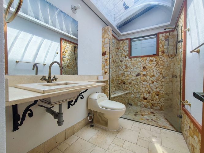 Casa de 6 alcobas en venta en Loma De La Doctora, Sabaneta, 350 m² · foto 22 de 24