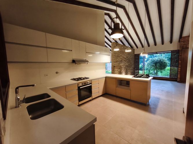 Casa de 4 alcobas en venta en Camino Verde, Envigado, 270 m² · foto 6 de 24