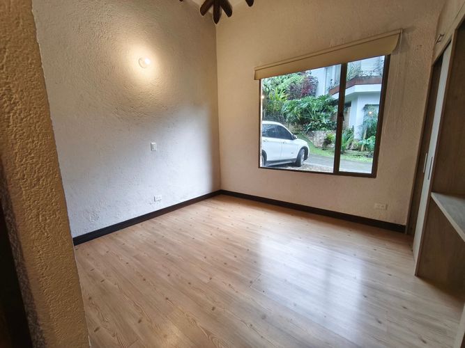 Casa de 4 alcobas en venta en Camino Verde, Envigado, 270 m² · foto 12 de 24