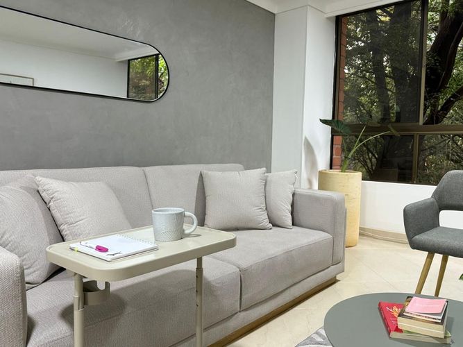 Apartamento de 2 alcobas en arriendo en El Poblado, Medellín, 65 m² · foto 3 de 14