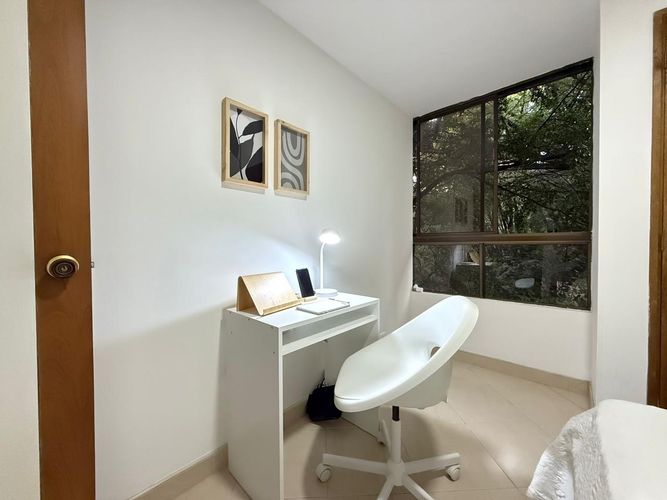 Apartamento de 2 alcobas en arriendo en El Poblado, Medellín, 65 m² · foto 9 de 14