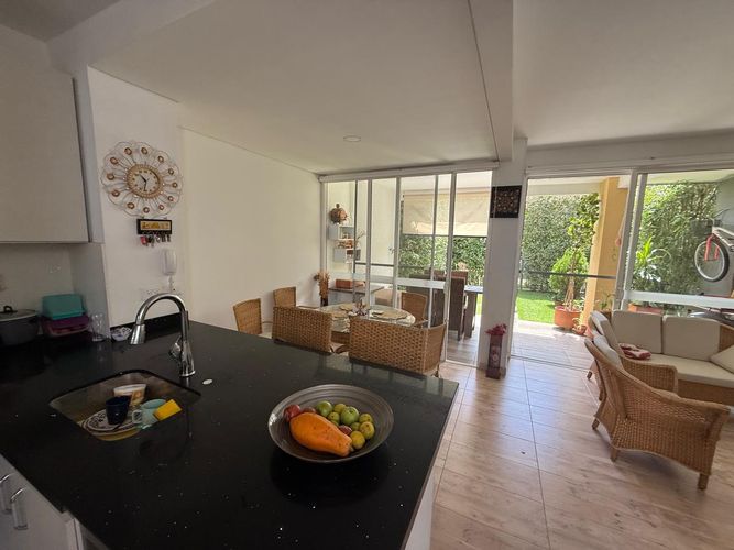 Casa de 3 alcobas en venta en El Castillo, Jamundí, 98 m² · foto 6 de 24