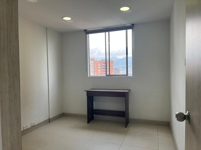 Apartamento de 3 alcobas en venta en El Poblado, Medellín, 118 m² · foto 11 de 19