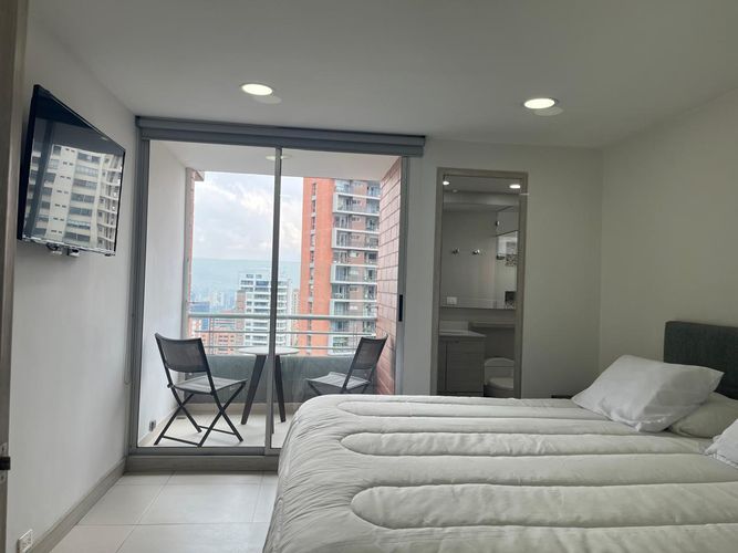Apartamento de 3 alcobas en venta en El Poblado, Medellín, 118 m² · foto 10 de 19