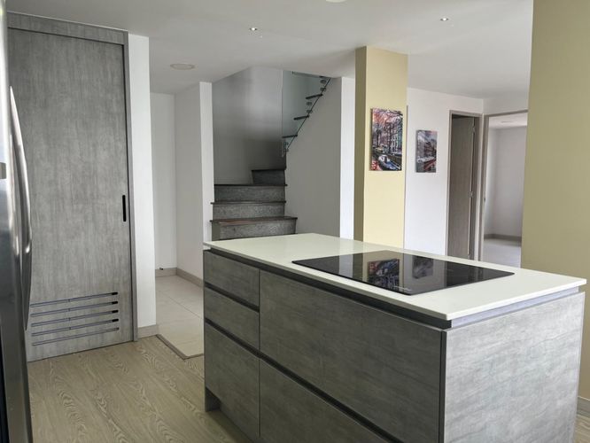 Apartamento de 3 alcobas en venta en El Poblado, Medellín, 118 m² · foto 4 de 19
