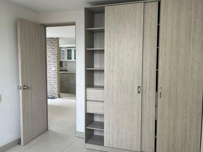 Apartamento de 3 alcobas en venta en El Poblado, Medellín, 118 m² · foto 14 de 19