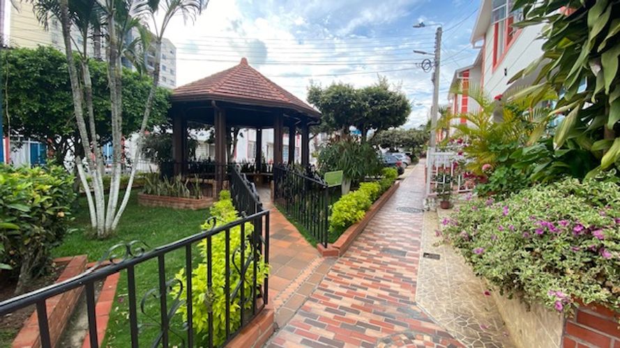 Casa de 5 alcobas en venta en Fatima, Floridablanca, 110 m² · foto 23 de 24