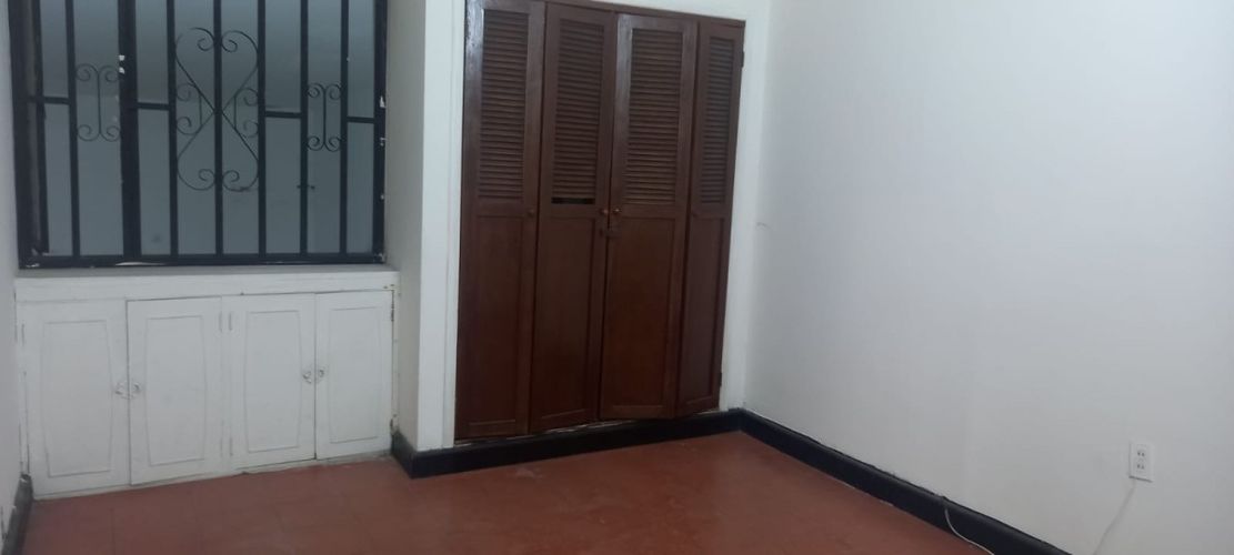 Casa de 4 alcobas en venta en Cabecera Del Llano, Bucaramanga, 245 m² · foto 7 de 8