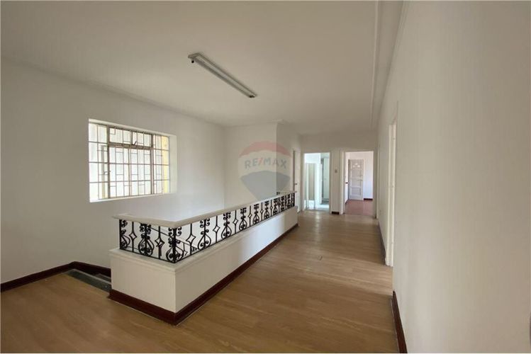 Casa en venta en Quinta Camacho, Bogotá · foto 3 de 24
