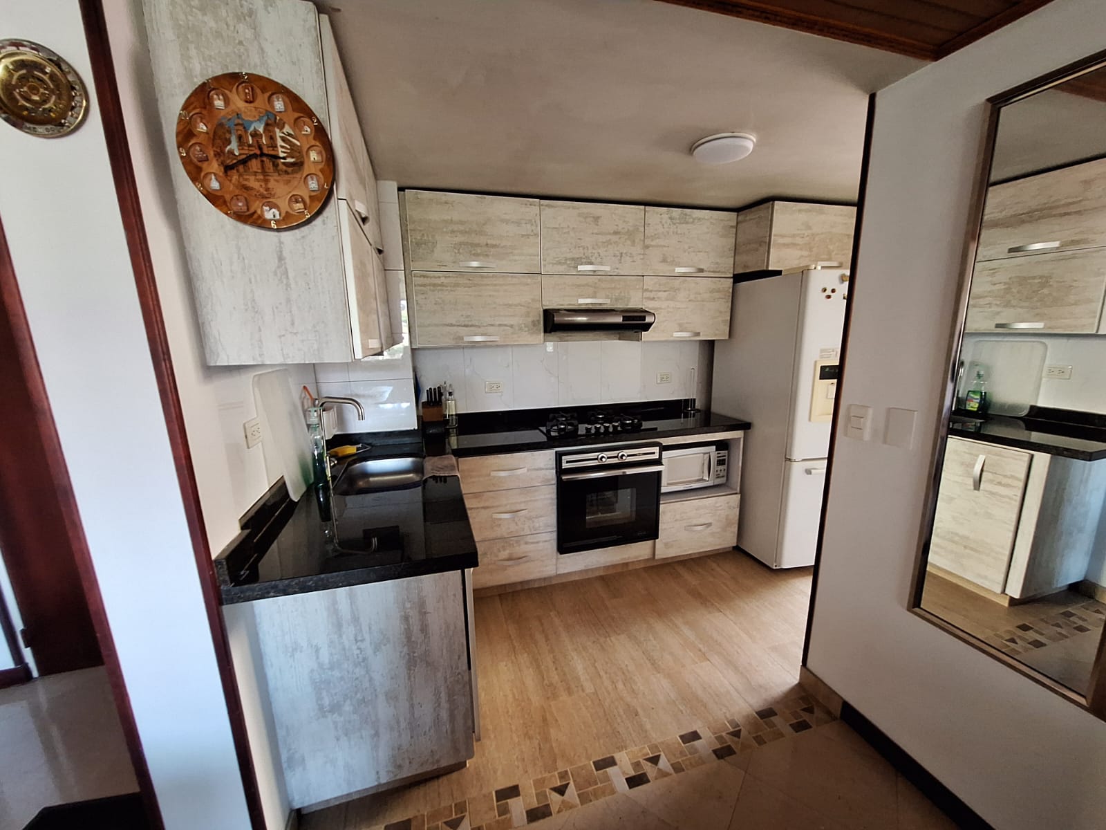 Apartamento en venta en Colina Campestre, Bogotá · foto 2 de 16