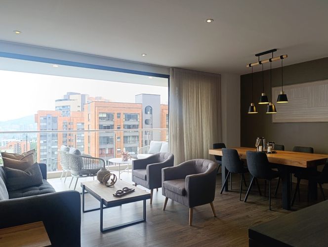 Apartamento de 2 alcobas en arriendo en El Poblado, Medellín, 103 m² · foto 3 de 19