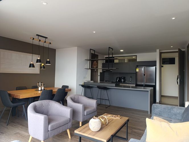 Apartamento de 2 alcobas en arriendo en El Poblado, Medellín, 103 m² · foto 4 de 19