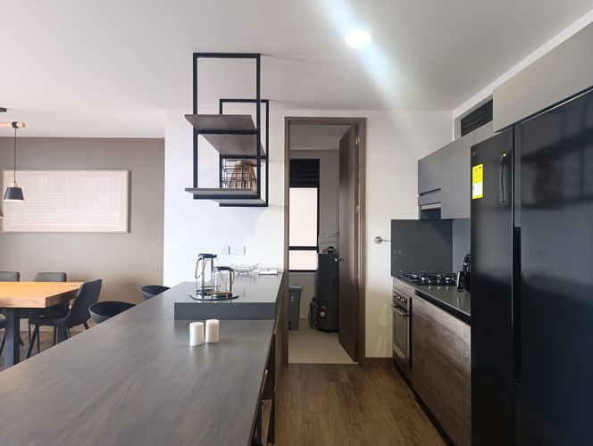 Apartamento de 2 alcobas en arriendo en El Poblado, Medellín, 103 m² · foto 6 de 19