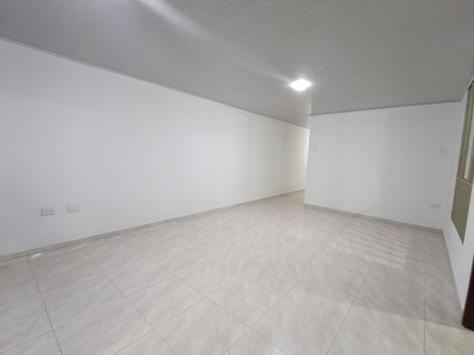 Apartamento de 4 alcobas en venta en Barcelona, Bogotá, 162 m² · foto 2 de 16