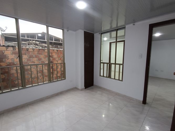 Apartamento de 4 alcobas en venta en Barcelona, Bogotá, 162 m² · foto 3 de 16
