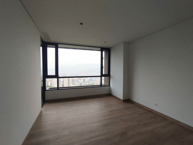 Apartamento de 3 alcobas en venta en El Poblado, Medellín, 140 m² · foto 1 de 14
