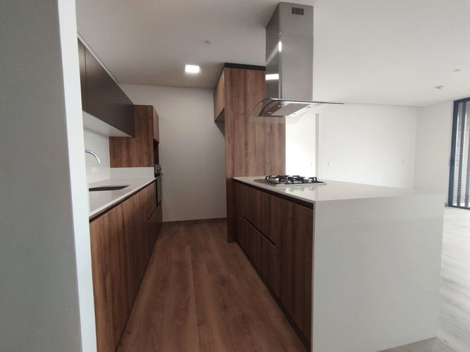 Apartamento de 3 alcobas en venta en El Poblado, Medellín, 140 m² · foto 7 de 14