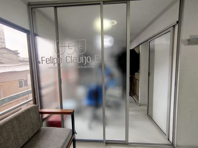 Oficina en arriendo en El Centro, Manizales, 30 m² · foto 2 de 13
