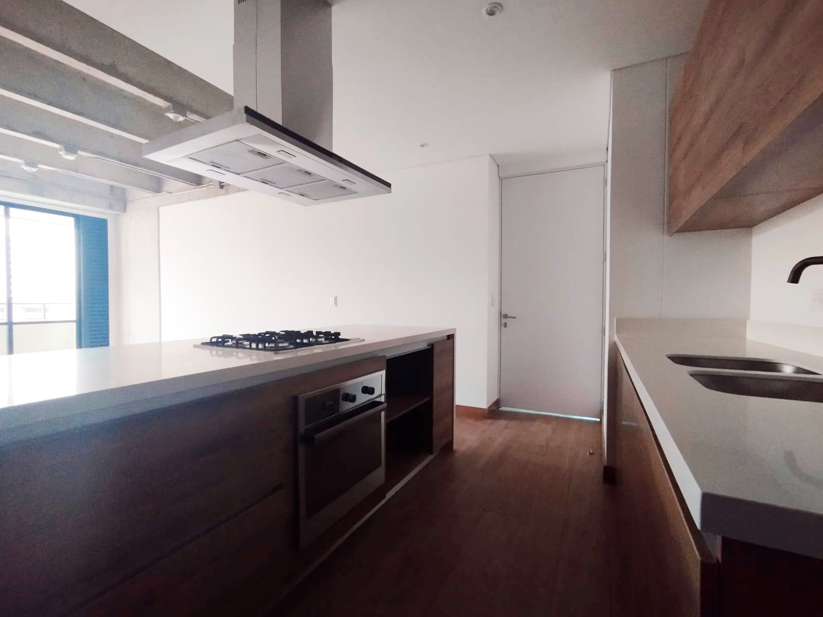 Apartamento en arriendo en El Poblado, Medellín · foto 7 de 13
