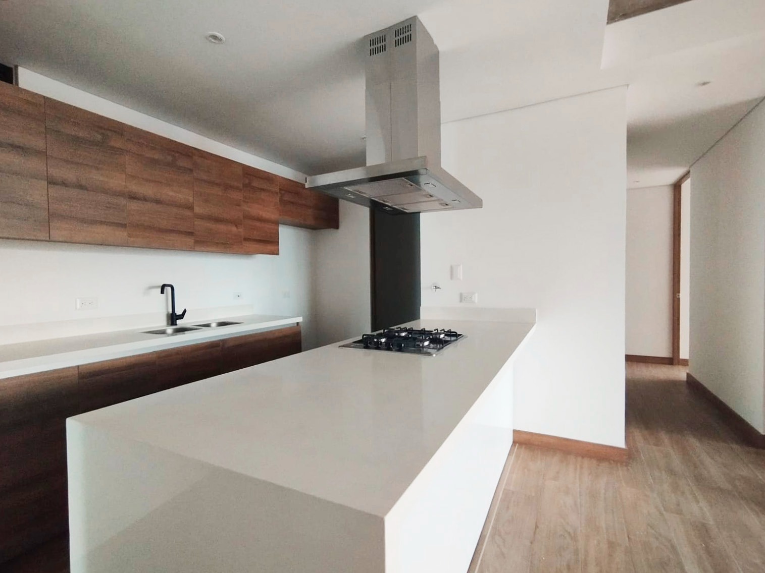 Apartamento en arriendo en El Poblado, Medellín · foto 9 de 13