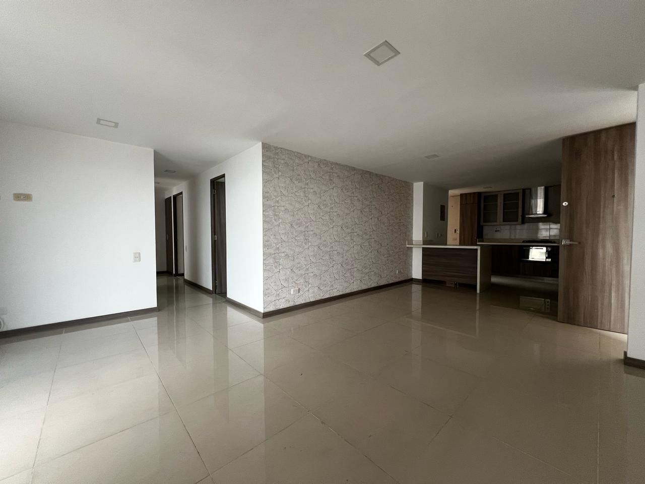 Apartamento en venta en Loma Del Chocho, Envigado · foto 2 de 17
