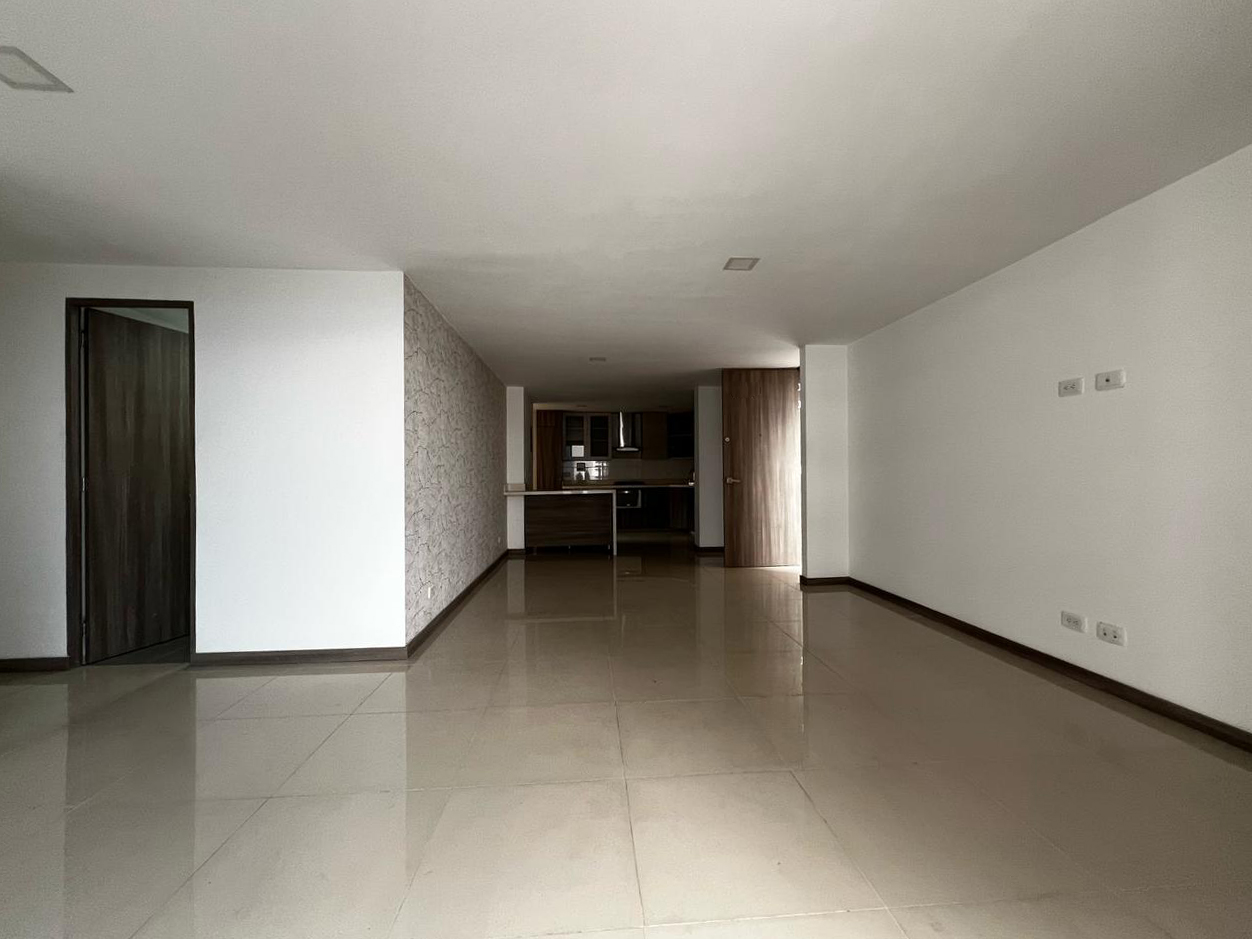 Apartamento en venta en Loma Del Chocho, Envigado · foto 3 de 17