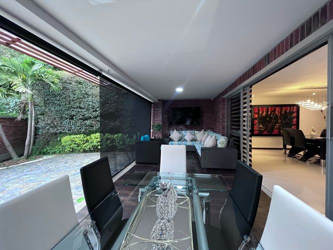 Casa de 3 alcobas en arriendo en Loma Benedictinos, Envigado, 435 m² · foto 14 de 20