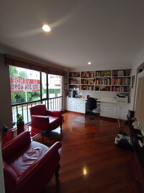 Apartamento de 3 alcobas en venta en Chicó Navarra, Bogotá, 230 m² · foto 20 de 24