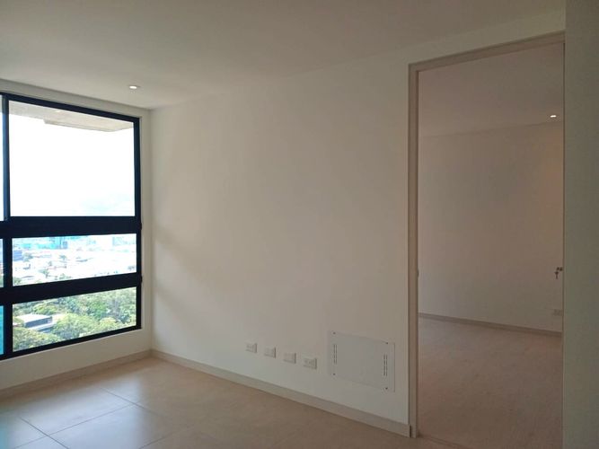 Apartamento de 2 alcobas en arriendo en El Poblado, Medellín, 65 m² · foto 2 de 18