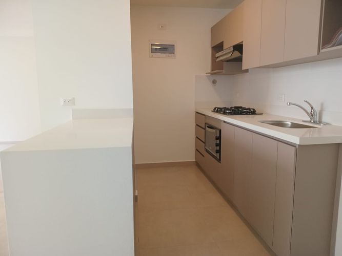 Apartamento de 2 alcobas en arriendo en El Poblado, Medellín, 65 m² · foto 5 de 18