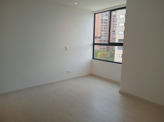 Apartamento de 2 alcobas en arriendo en El Poblado, Medellín, 65 m² · foto 10 de 18