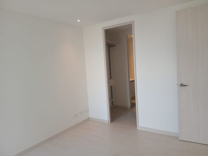 Apartamento de 2 alcobas en arriendo en El Poblado, Medellín, 65 m² · foto 13 de 18