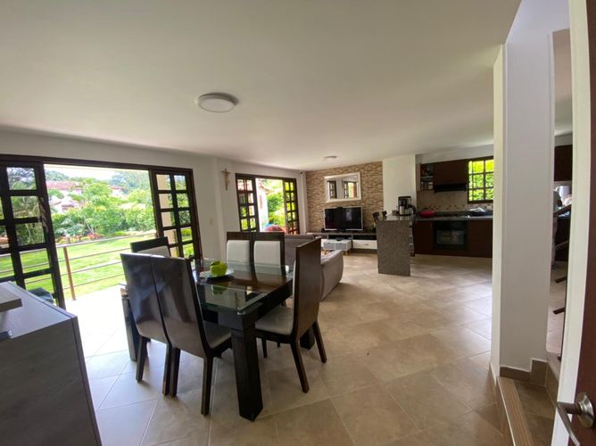 Casa de 5 alcobas en venta en Cn. Campestre Villas De Santa Maria, Piedecuesta, 1000 m² · foto 5 de 24