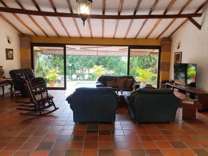 Casa de 5 alcobas en venta en Guayanas, Floridablanca, 1800 m² · foto 11 de 19