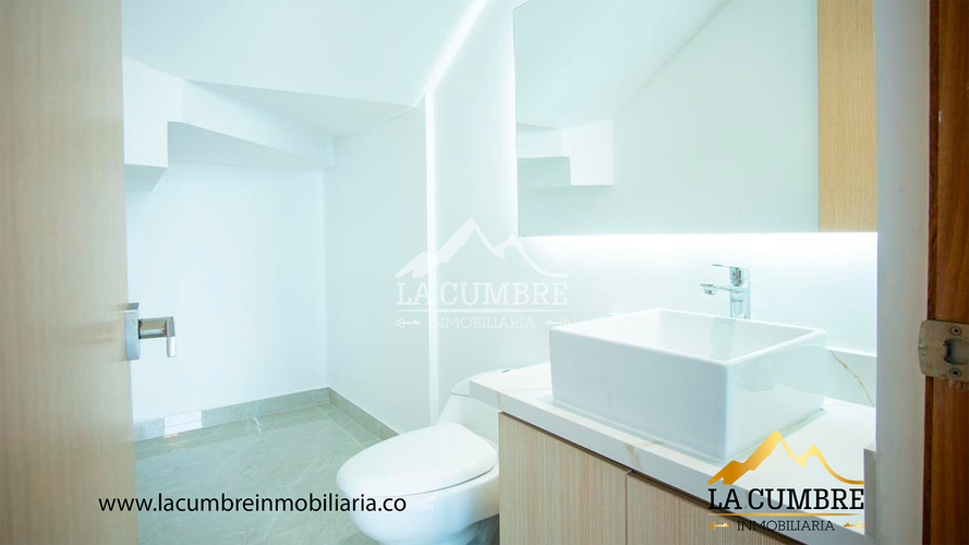 Apartamento de 3 alcobas en arriendo en Alejandrina, Medellín, 315 m² · foto 8 de 14