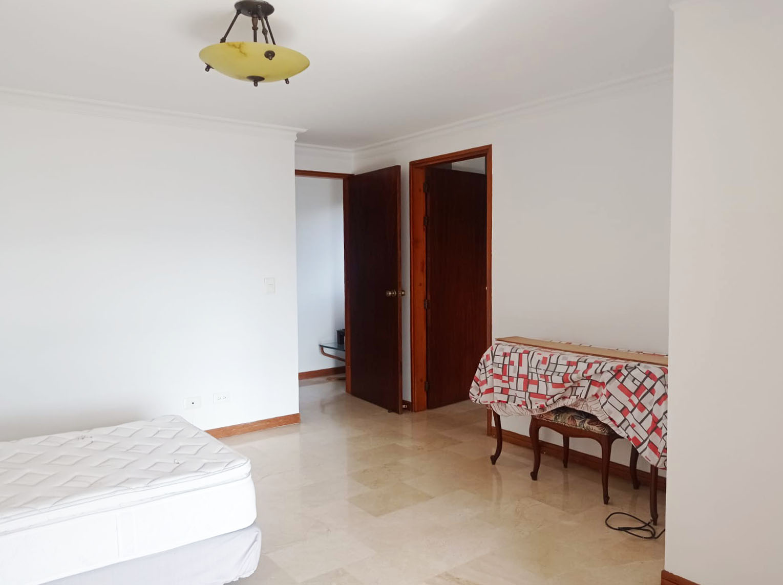 Apartamento en venta en El Poblado, Medellín · foto 5 de 19