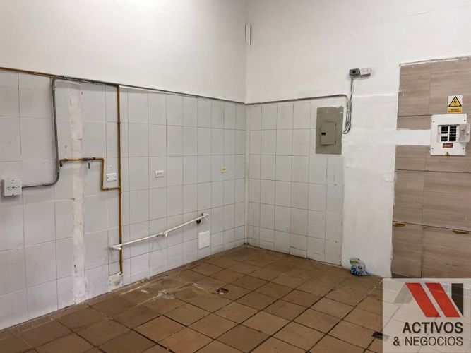 Local en arriendo en San Diego, Medellín, 26 m² · foto 4 de 9